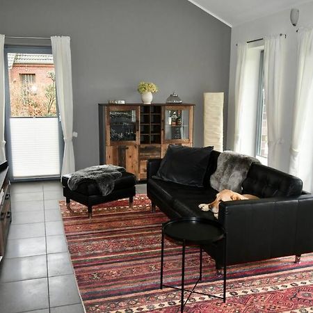 Unser Traumhaus Mit Wunderschoenem Garten Aurich Dış mekan fotoğraf